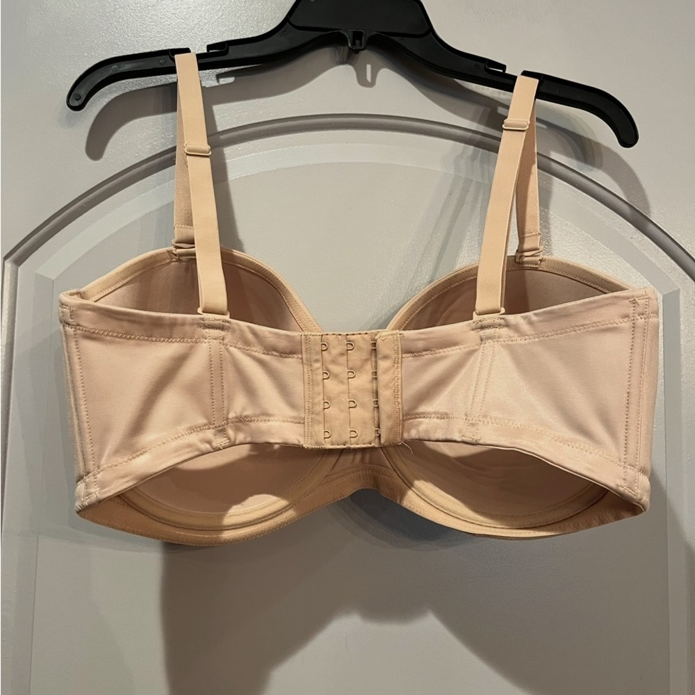 Wacoal nude adjustable convertible Seamless Molded Cup bra. EUC! - Picture 4 of 4